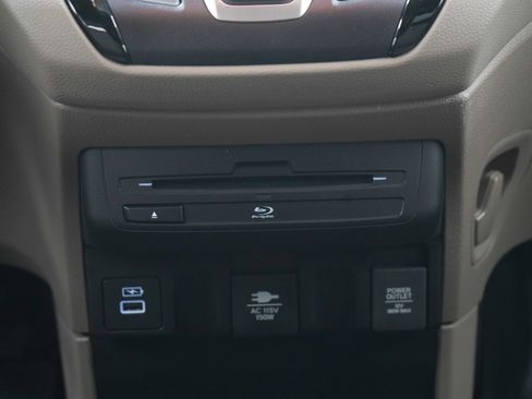 Used 2023 Honda Odyssey Elite image 18