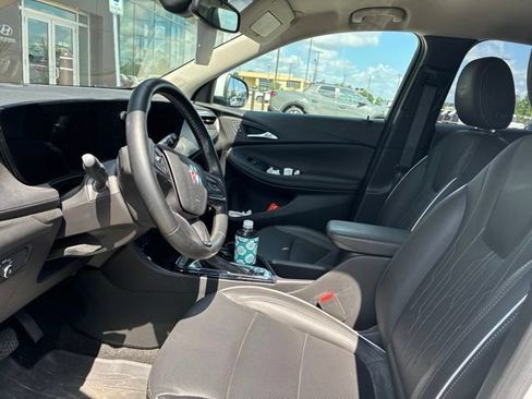 Used 2024 Buick Encore GX Avenir w/ LPO, Road Trip Package FWD image 12