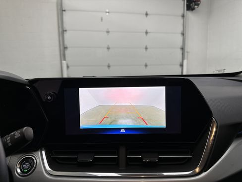 Used 2025 Chevrolet Trax LT w/ Driver Confidence Package FWD image 29