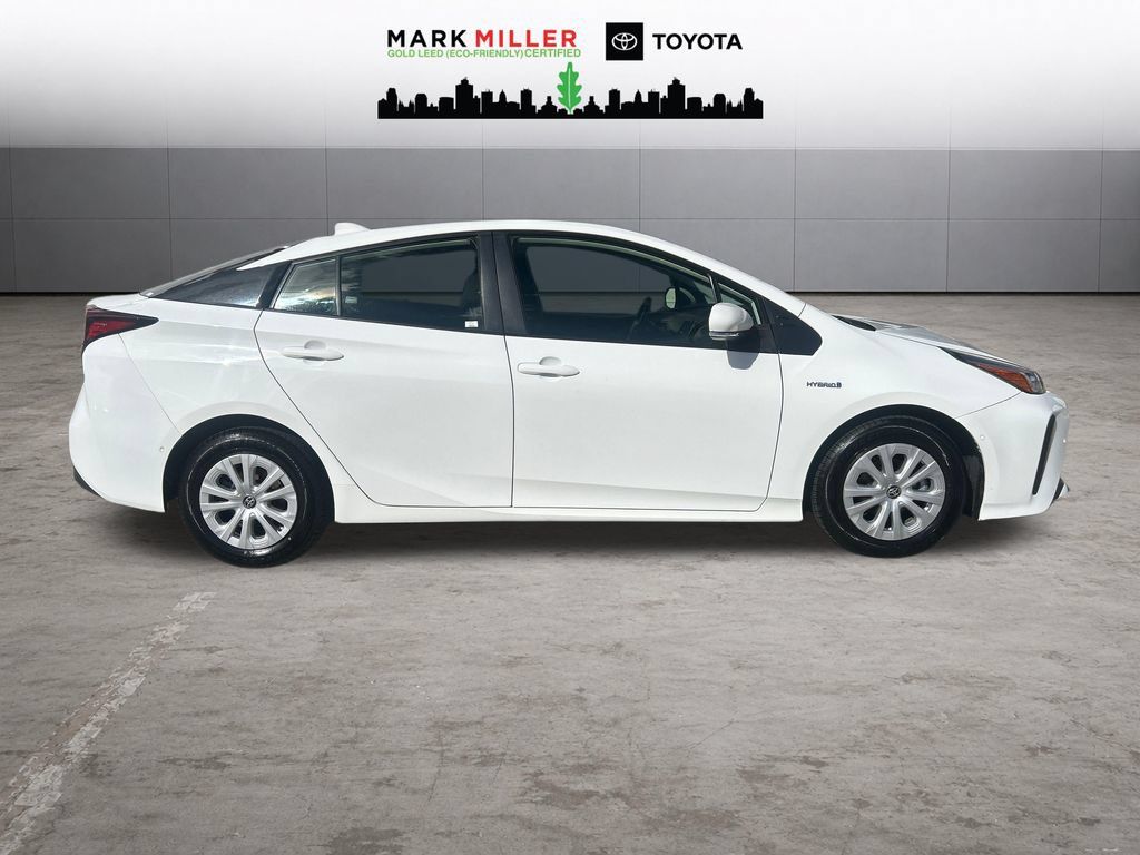 Used 2022 Toyota Prius LE FWD image 7