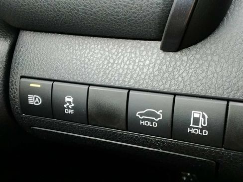 Used 2021 Toyota Camry SE FWD image 24
