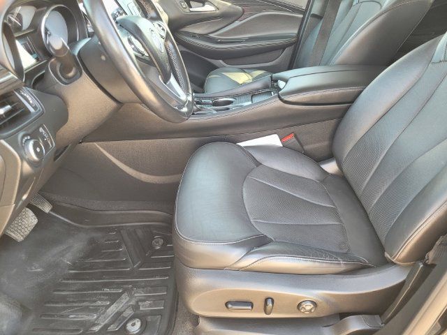Certified 2017 Buick Envision Essence FWD image 19