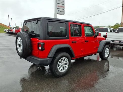 Used 2023 Jeep Wrangler Unlimited Sport AWD/4WD image 4