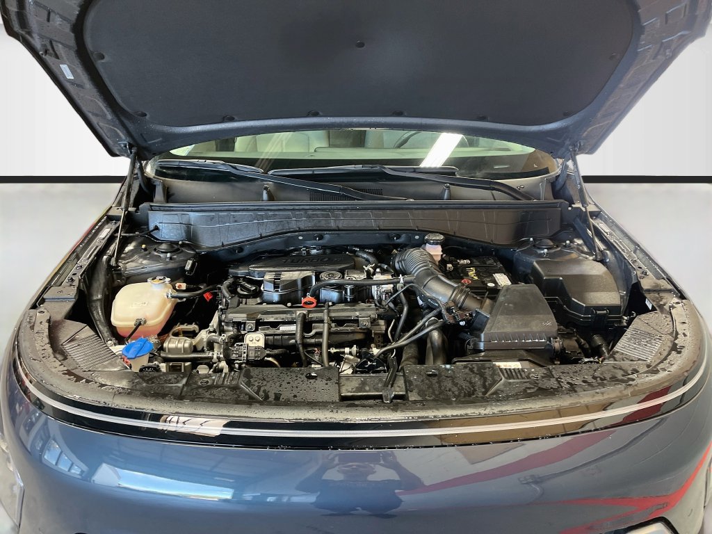 Used 2025 Hyundai Kona Limited AWD/4WD image 31