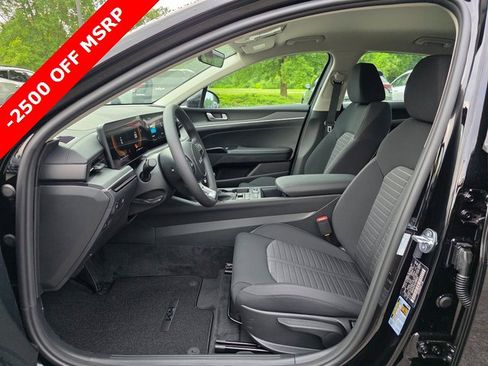 New 2025 Kia K5 LXS image 15