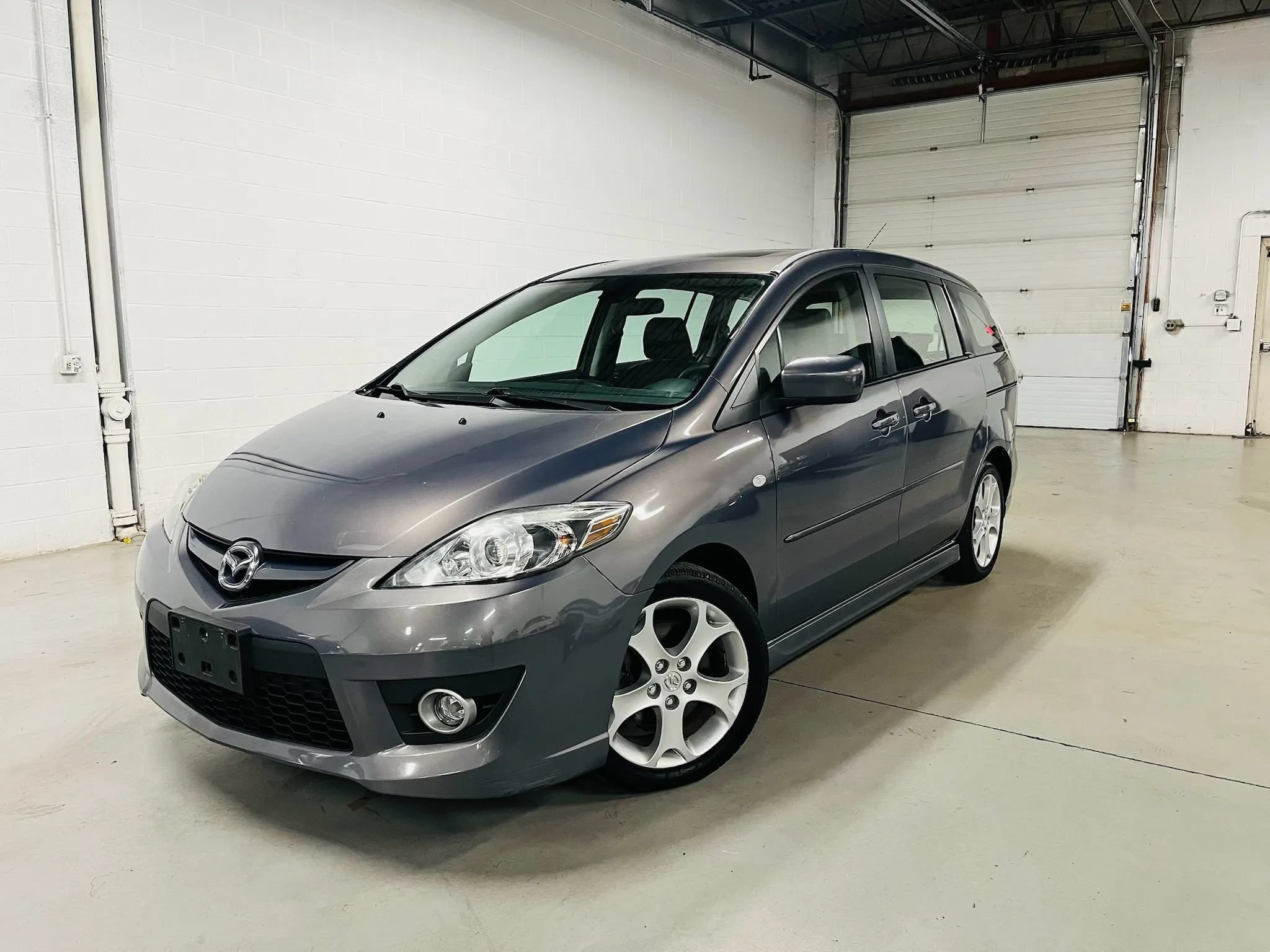 Used 2009 MAZDA MAZDA5 Grand Touring FWD image 1