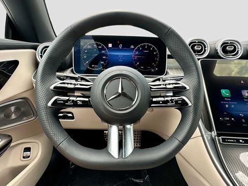 Used 2025 Mercedes-Benz CLE 450 4MATIC Cabriolet image 11