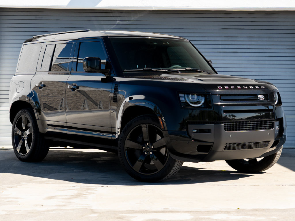 Used 2026 Land Rover Defender 110 X-Dynamic SE AWD/4WD image 25