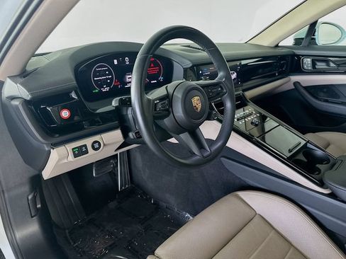 Used 2025 Porsche Panamera 4 AWD/4WD image 9