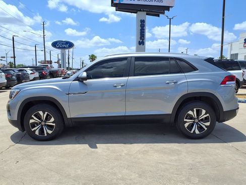Used 2024 Volkswagen Atlas Cross Sport SE FWD image 5
