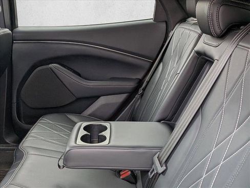 Used 2022 Ford Mustang Mach-E Select image 14