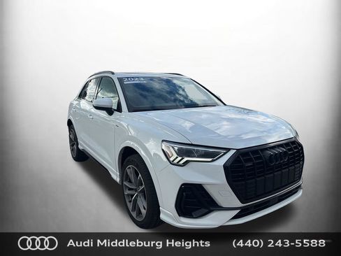 Used 2023 Audi Q3 2.0T Premium w/ Black Optic Sport Package AWD/4WD image 1