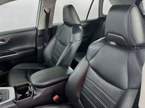 Used 2021 Toyota RAV4 Limited AWD/4WD image 27