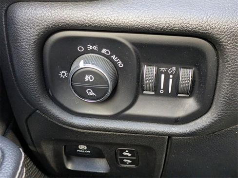 Used 2025 RAM 1500 Laramie image 26