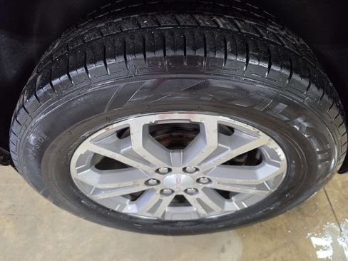 Used 2016 GMC Acadia SLT AWD/4WD image 12