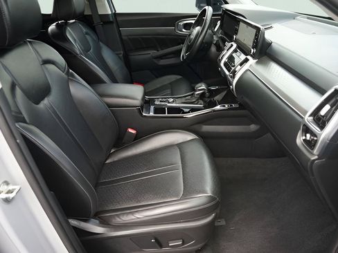 Used 2023 Kia Sorento SX FWD image 21