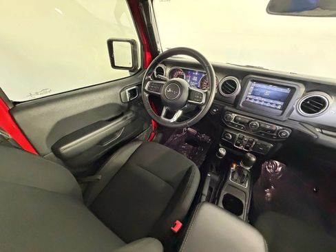 Used 2020 Jeep Wrangler Unlimited Sahara AWD/4WD image 12