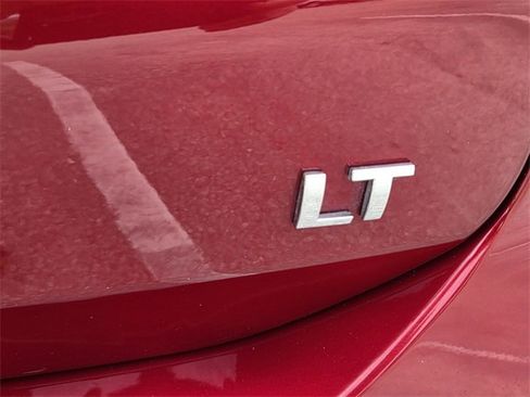 Used 2024 Chevrolet Equinox LT w/ LPO, Floor Liner Package image 21