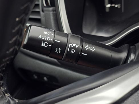 Used 2017 Honda CR-V Touring image 38