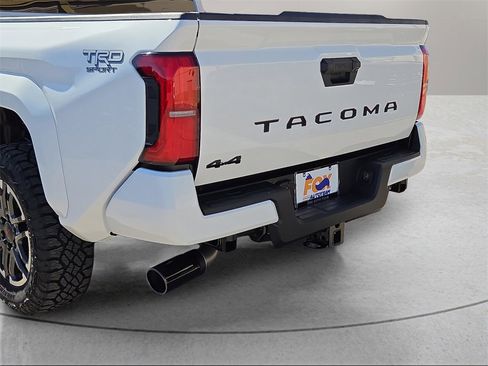 New 2025 Toyota Tacoma TRD Sport image 13