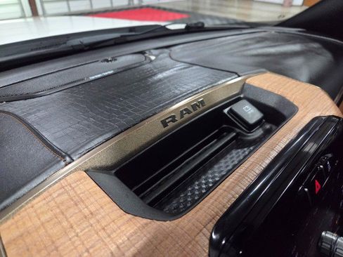 Used 2020 RAM 2500 Limited image 64