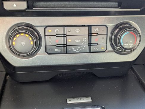 Used 2017 Ford F250 XLT w/ XLT Premium Package image 23