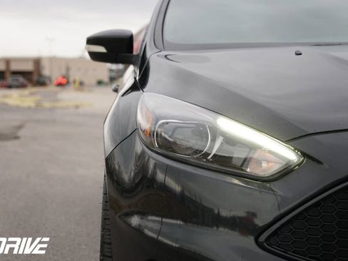 Used 2018 Ford Focus ST w/ Equipment Group 401A image 4