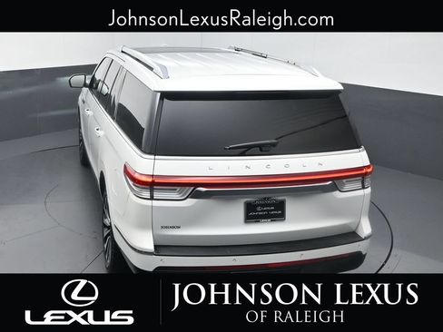 Used 2023 Lincoln Navigator L Reserve AWD/4WD image 29