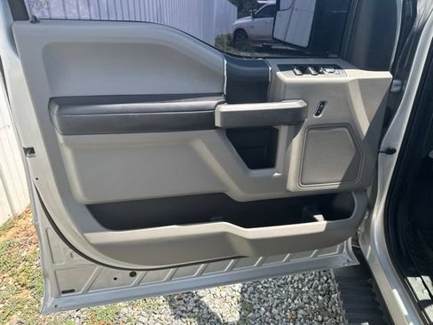 Used 2017 Ford F150 XLT w/ Equipment Group 301A Mid AWD/4WD image 12