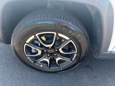 Used 2025 Jeep Compass Trailhawk AWD/4WD image 26
