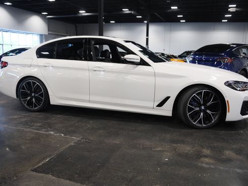 Used 2022 BMW M550i xDrive w/ Premium Package AWD/4WD image 8