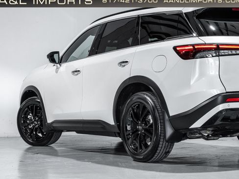 Used 2025 INFINITI QX60 Luxe w/ Black Edition image 23