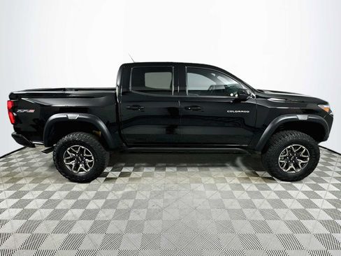 Used 2024 Chevrolet Colorado ZR2 w/ Safety Package AWD/4WD image 8