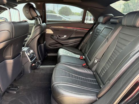 Used 2019 Mercedes-Benz S 560 Sedan w/ AMG Line Exterior image 22