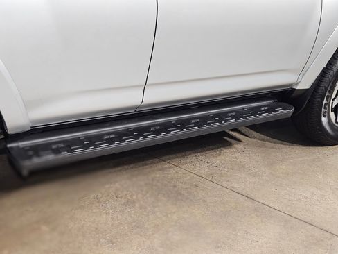 Used 2024 Toyota 4Runner TRD Off-Road image 38