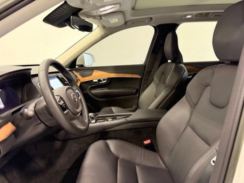 Used 2023 Volvo XC90 B6 Plus w/ Protection Package Premier AWD/4WD image 10