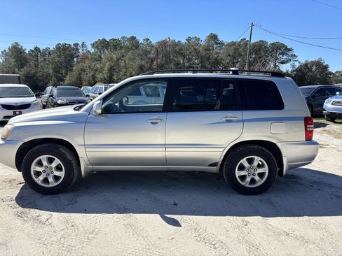Used 2003 Toyota Highlander 4WD V6 w/ Appearance Pkg image 4