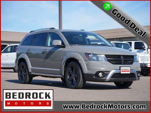 Used 2019 Dodge Journey Crossroad w/ Nav & Sun Group AWD/4WD image 1