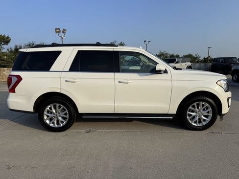 Used 2021 Ford Expedition XLT AWD/4WD image 7
