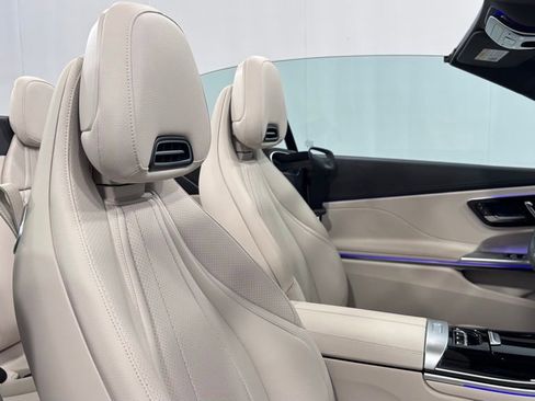 Used 2024 Mercedes-Benz CLE 300 4MATIC Cabriolet image 26