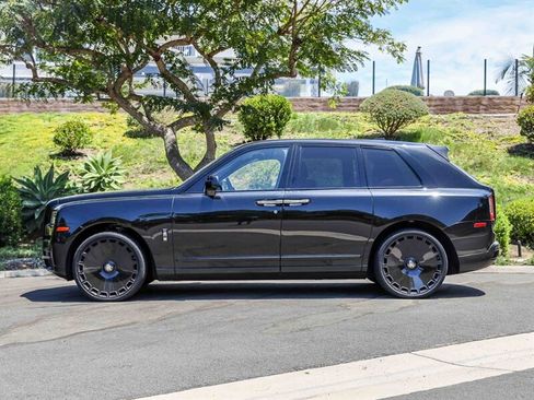 Used 2021 Rolls-Royce Cullinan Black Badge AWD/4WD image 3