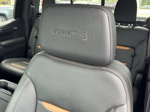 Used 2024 GMC Sierra 1500 AT4 w/ Technology Package AWD/4WD image 23