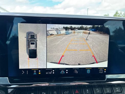 Used 2023 Chevrolet Silverado 1500 ZR2 w/ Technology Package image 14