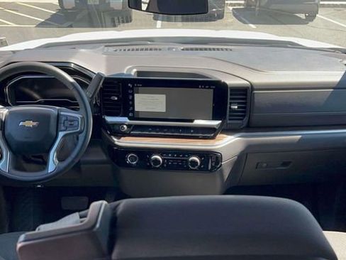 Used 2023 Chevrolet Silverado 1500 LT image 26