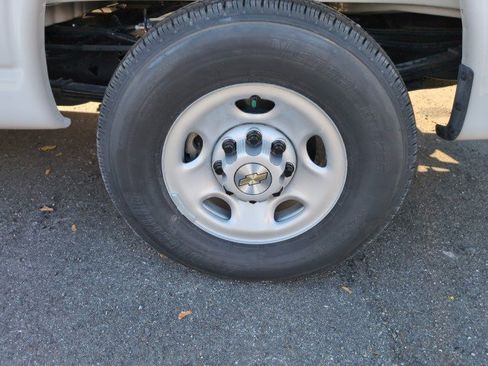 New 2025 Chevrolet Express 2500 w/ Driver Convenience Package image 9