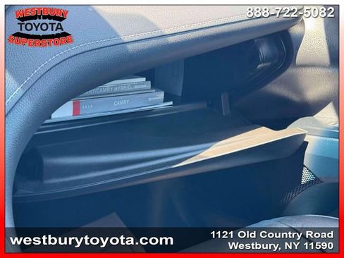 Used 2018 Toyota Camry XSE FWD image 36