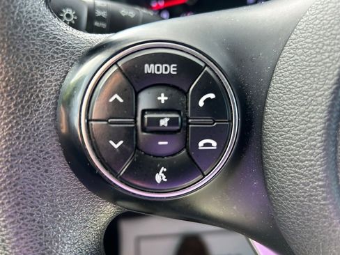 Used 2022 Kia Soul LX w/ Technology Package FWD image 20