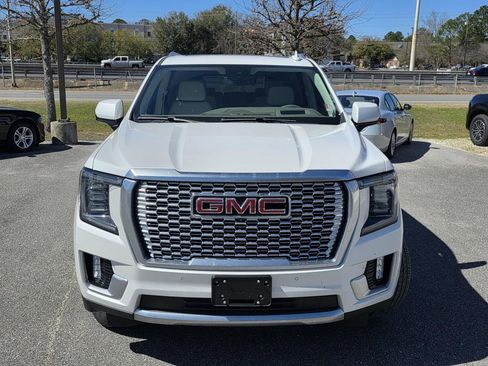 Used 2024 GMC Yukon Denali image 3