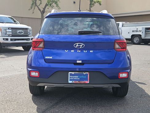 Certified 2026 Hyundai Venue SEL FWD image 7