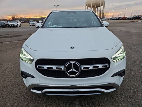 Used 2025 Mercedes-Benz GLA 250 image 12